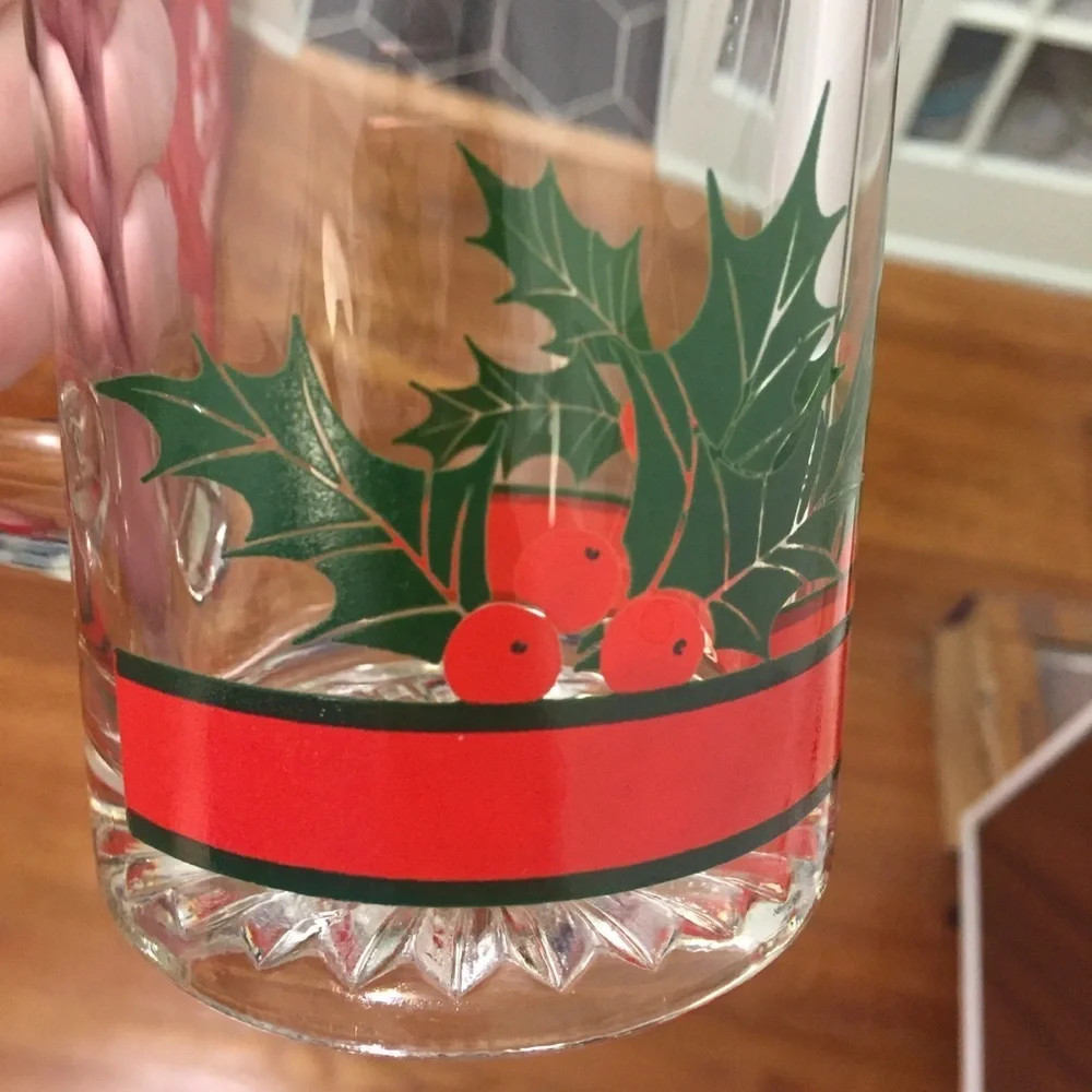 Set of 4 Holly Beer Mugs Christmas holiday vintage